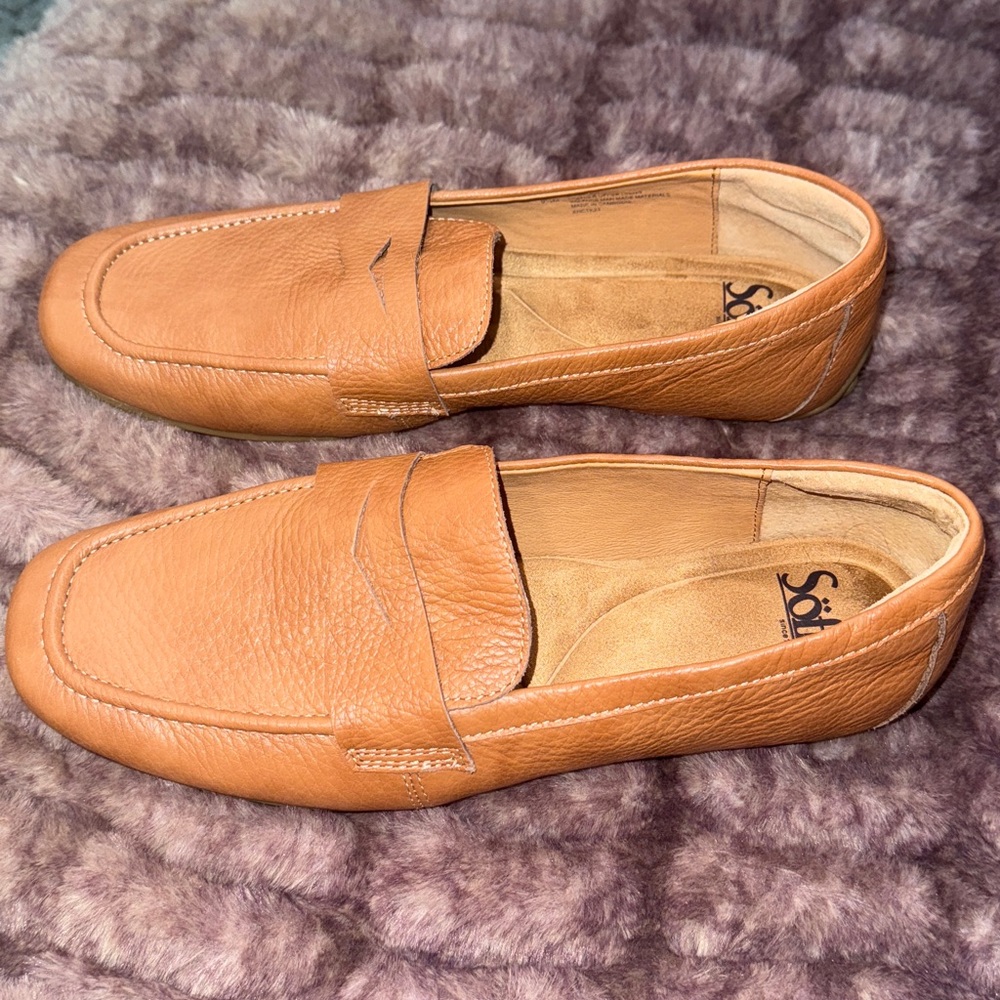 Women’s Sofft brown soft pebbled leather slip on Moccasins, loafers shoes,sz 9.5 - Picture 11 of 14